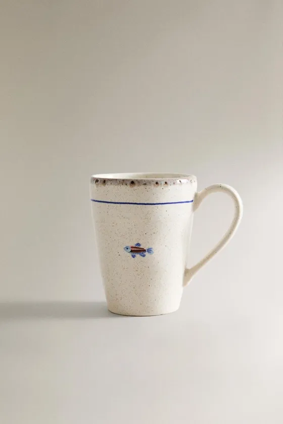 Кружка из керамики с рыбой