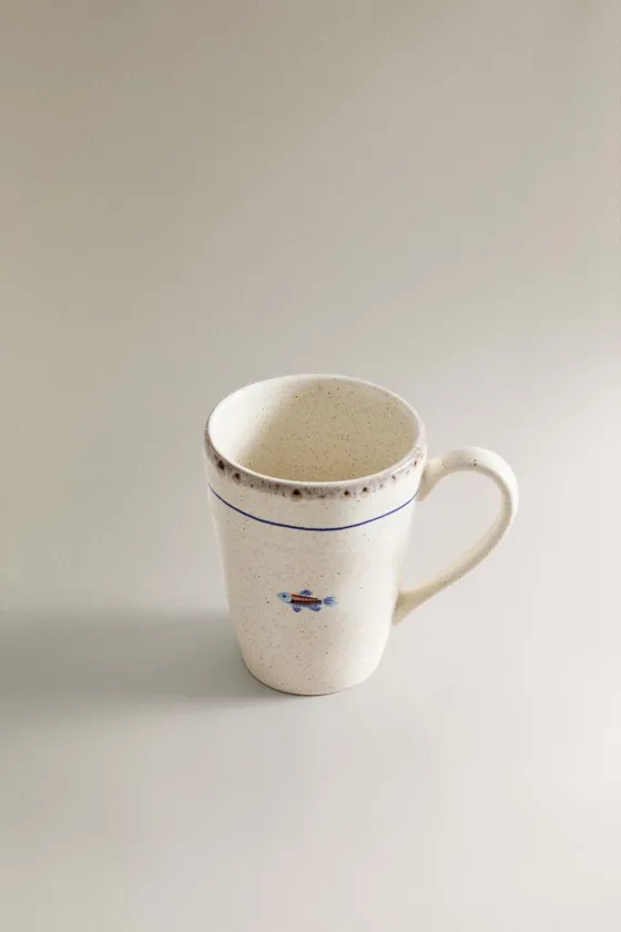 Кружка из керамики с рыбой