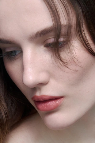 Карандаш для губ- Заказать в России