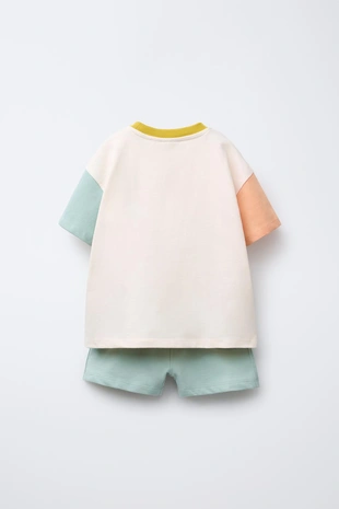 Комплект из футболки и шортов-джоггеров в стиле колор-блок - Заказать в России