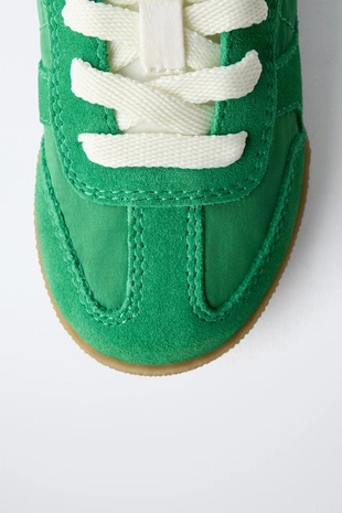 Мягкие спортивные кроссовки- Заказать в России