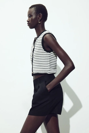 Жаккардовый жилет с пуговицами