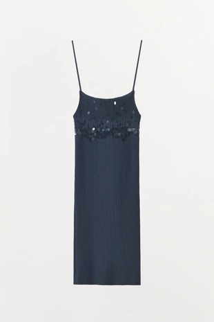 Трикотажное платье в рубчик с пайетками- Заказать в России