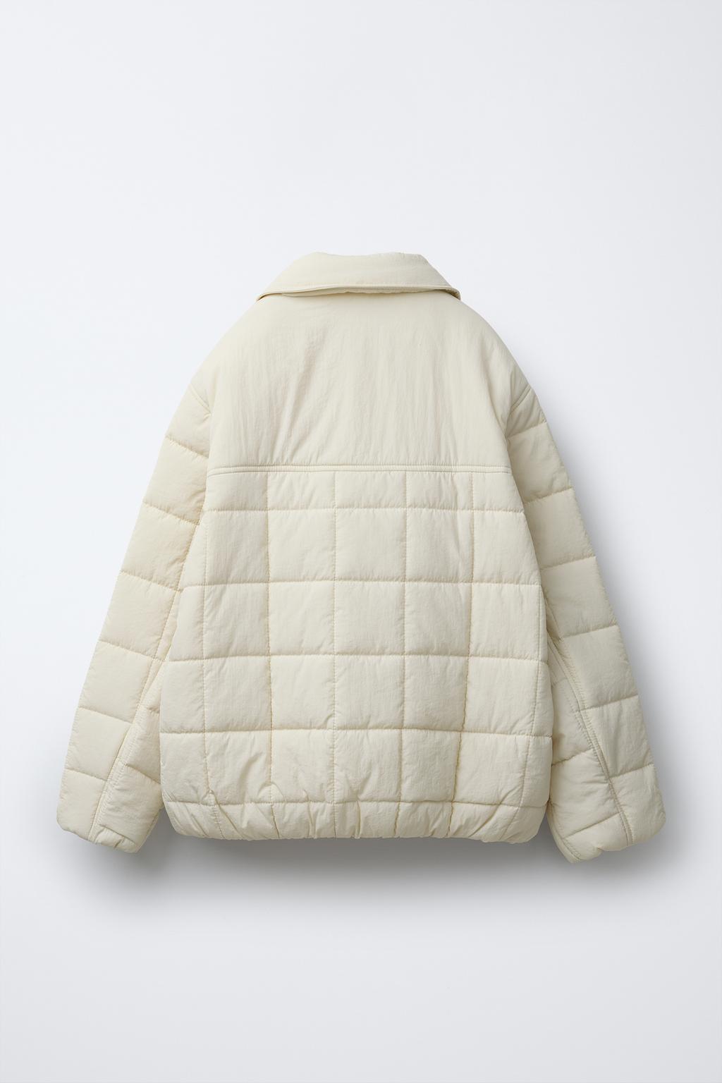 Легкая пуховая куртка