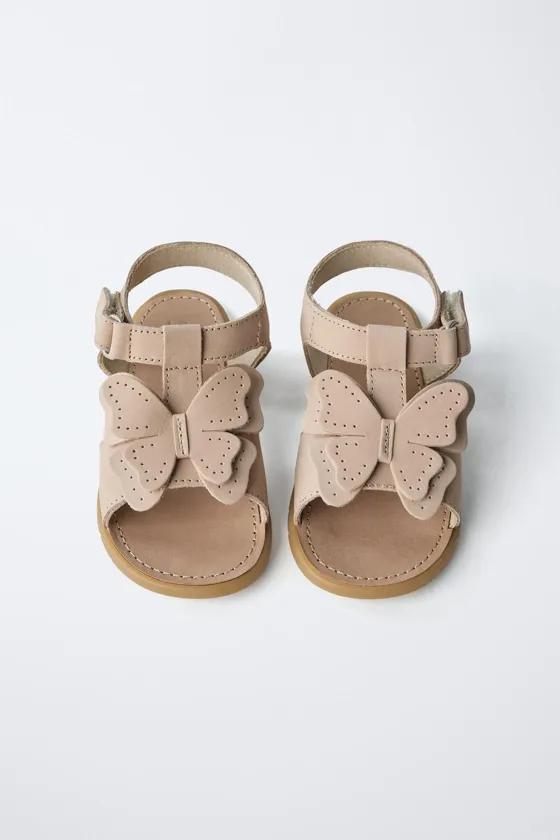 Сандалии из мягкой кожи с бабочкой barefoot