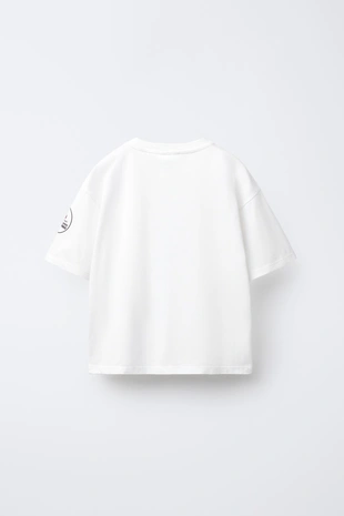 Футболка с принтом HELLO KITTY AND FRIENDS © SANRIO- Заказать в России