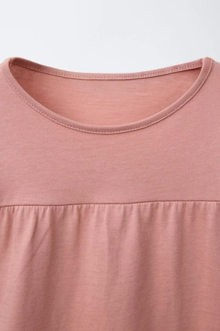 Однотонная футболка с воланами- Заказать в России