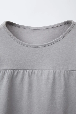 Однотонная футболка с воланами- Заказать в России