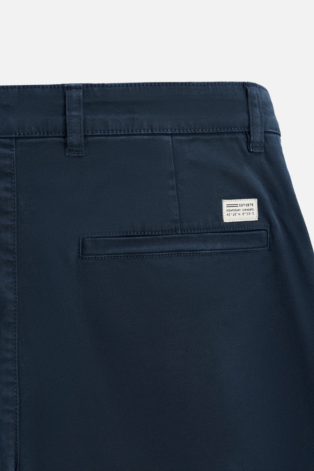 Брюки slim fit chino