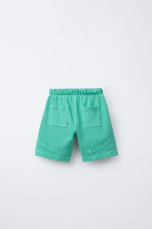 Шорты-бермуды из мягкой ткани с логотипом и декоративными вставками