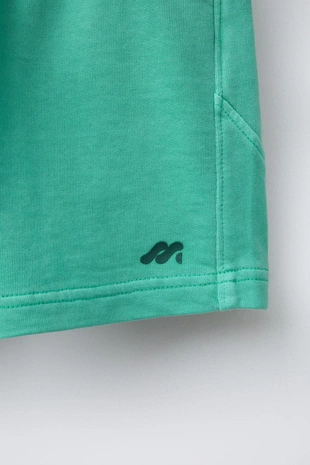 Шорты-бермуды из мягкой ткани с логотипом и декоративными вставками