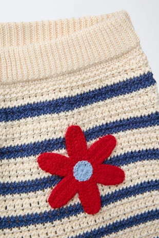 Трикотажные шорты в полоску с цветочным рисунком- Заказать в России