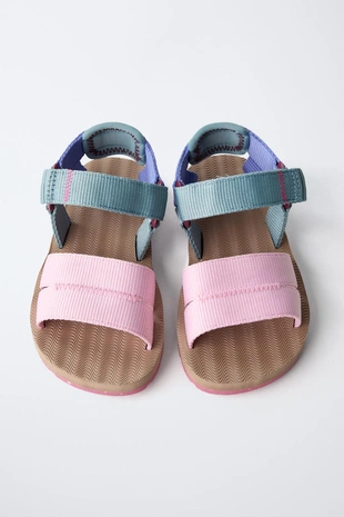 Технологичные цветные сандалии- Заказать в России