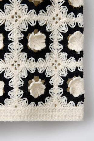 Трикотажный жилет с цветами- Заказать в России