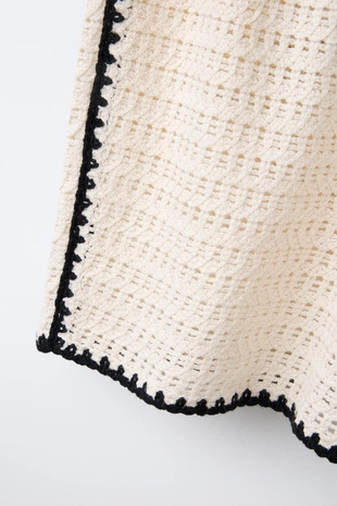 Вязаные крючком шорты-бермуды с декоративной строчкой- Заказать в России