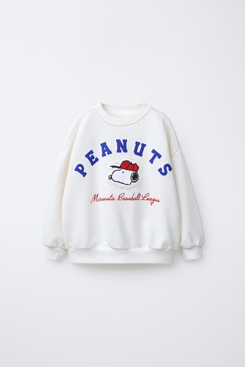 ТОЛСТОВКА С НАШИВКОЙ SNOOPY PEANUTS™