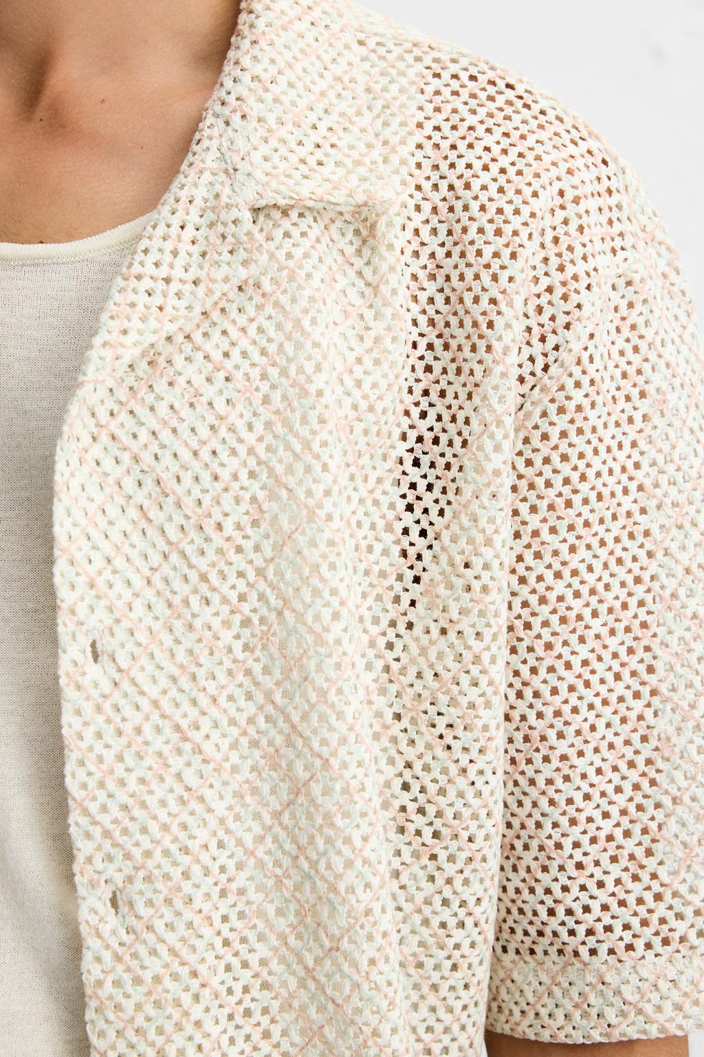 РУБАШКА ИЗ АЖУРНОЙ ТКАНИ