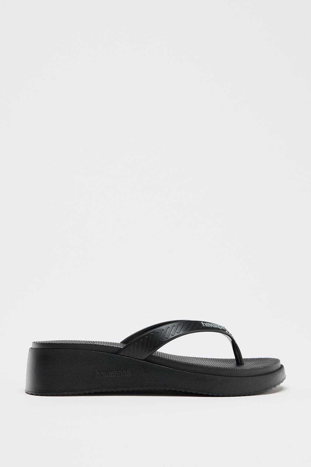 САНДАЛИИ НА ПЛАТФОРМЕ HAVAIANAS ® x ZARA