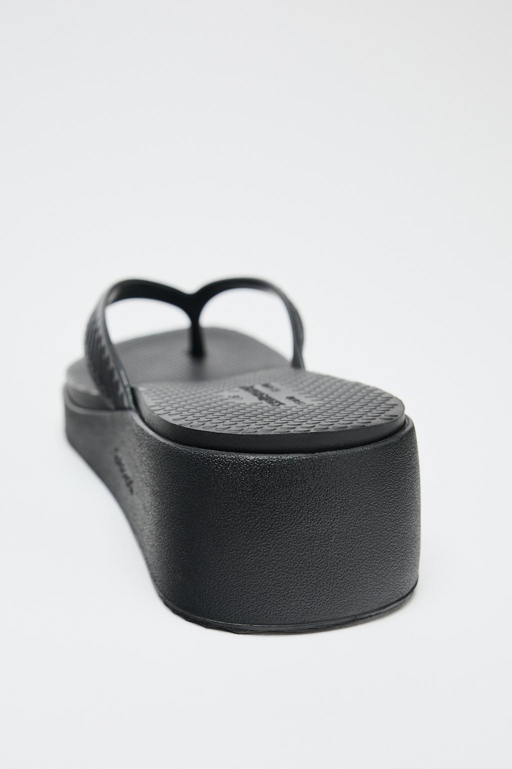 САНДАЛИИ НА ПЛАТФОРМЕ HAVAIANAS ® x ZARA