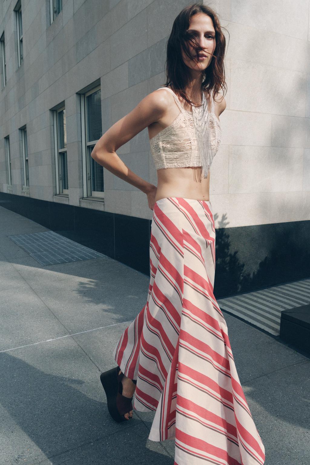 ЮБКА АСИММЕТРИЧНОГО КРОЯ В ПОЛОСКУ — коллекция Zara «ZW»