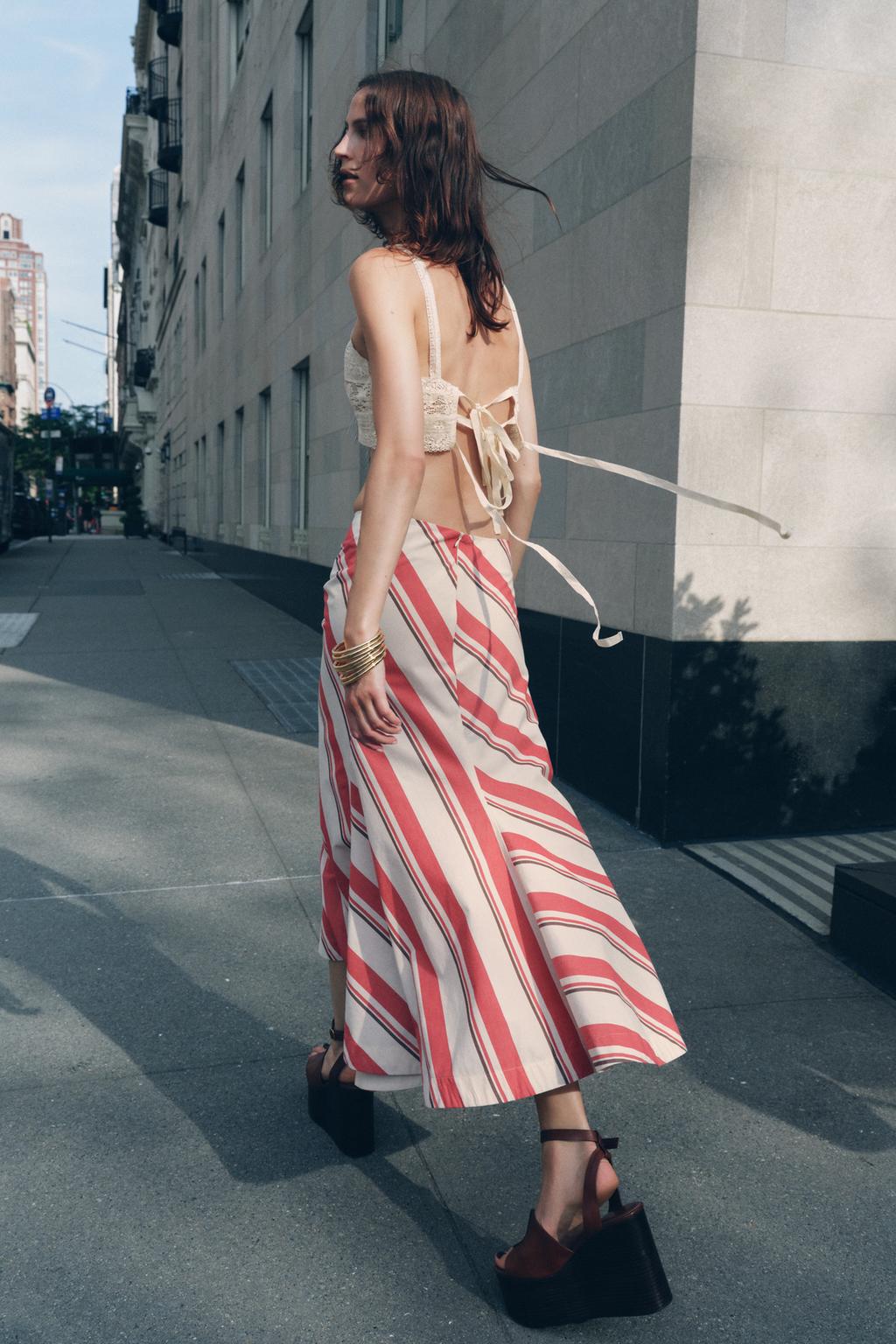 ЮБКА АСИММЕТРИЧНОГО КРОЯ В ПОЛОСКУ — коллекция Zara «ZW»
