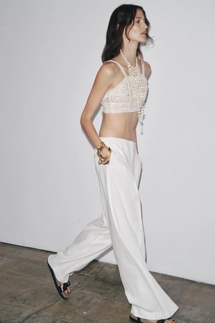 Ожерелье из шнура с ракушками- Заказать в России