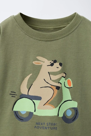 Футболка с анималистическим принтом