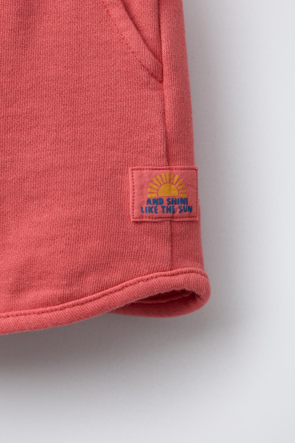 STRAIGHT FIT GARMENT-DYED PLUSH BERMUDA SHORTS WITH LABEL