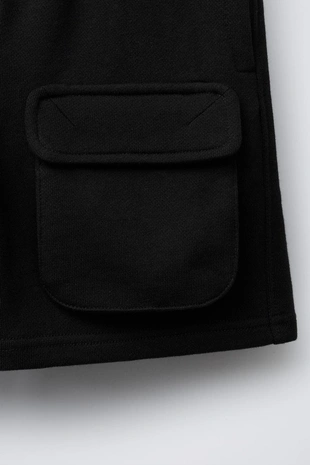 Прямые шорты-бермуды из мягкой ткани, окрашенные в готовом виде