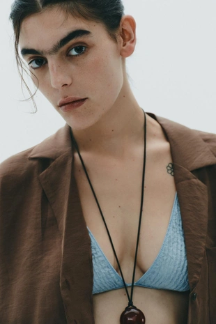 Рубашка струящегося кроя с карманом