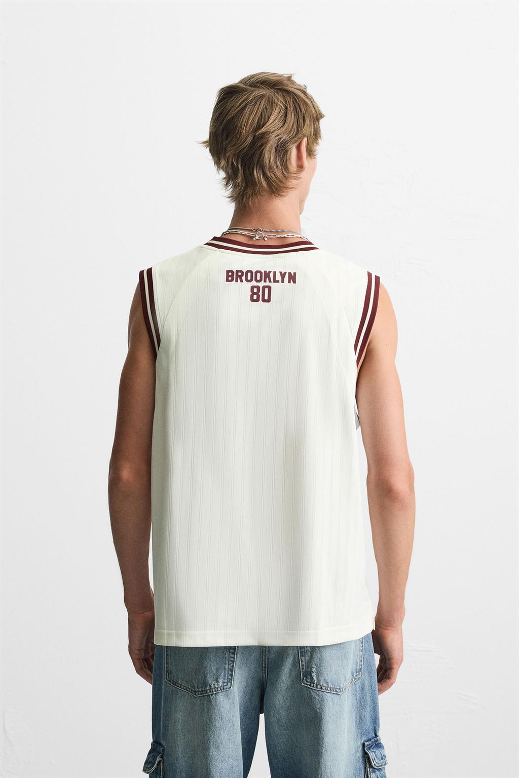 КОМБИНИРОВАННАЯ МАЙКА В СТИЛЕ VARSITY