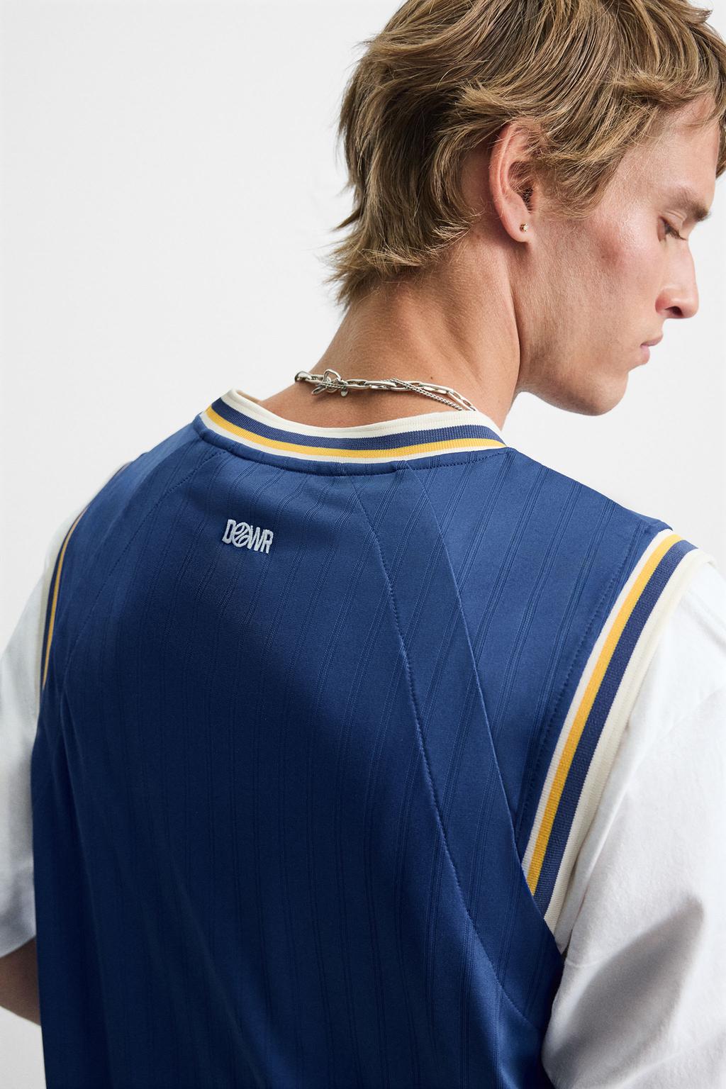 КОМБИНИРОВАННАЯ МАЙКА В СТИЛЕ VARSITY