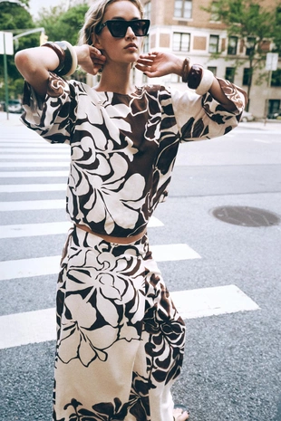 Боди с цветочным принтом- Заказать в России