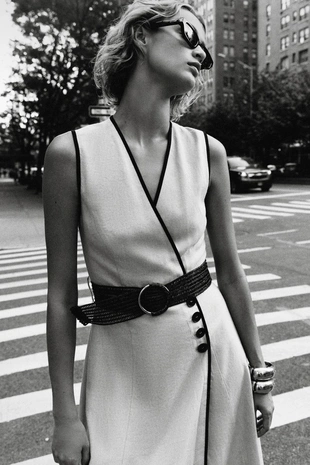 Платье-миди из льна с поясом- Заказать в России