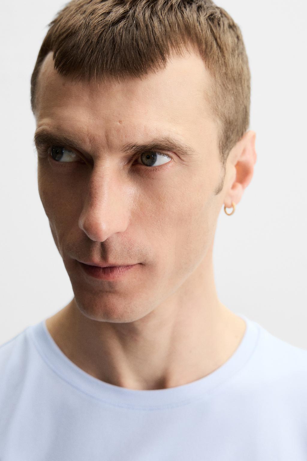 БАЗОВАЯ ПРИТАЛЕННАЯ ФУТБОЛКА SLIM FIT