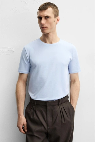 Базовая приталенная футболка SLIM FIT- Заказать в России