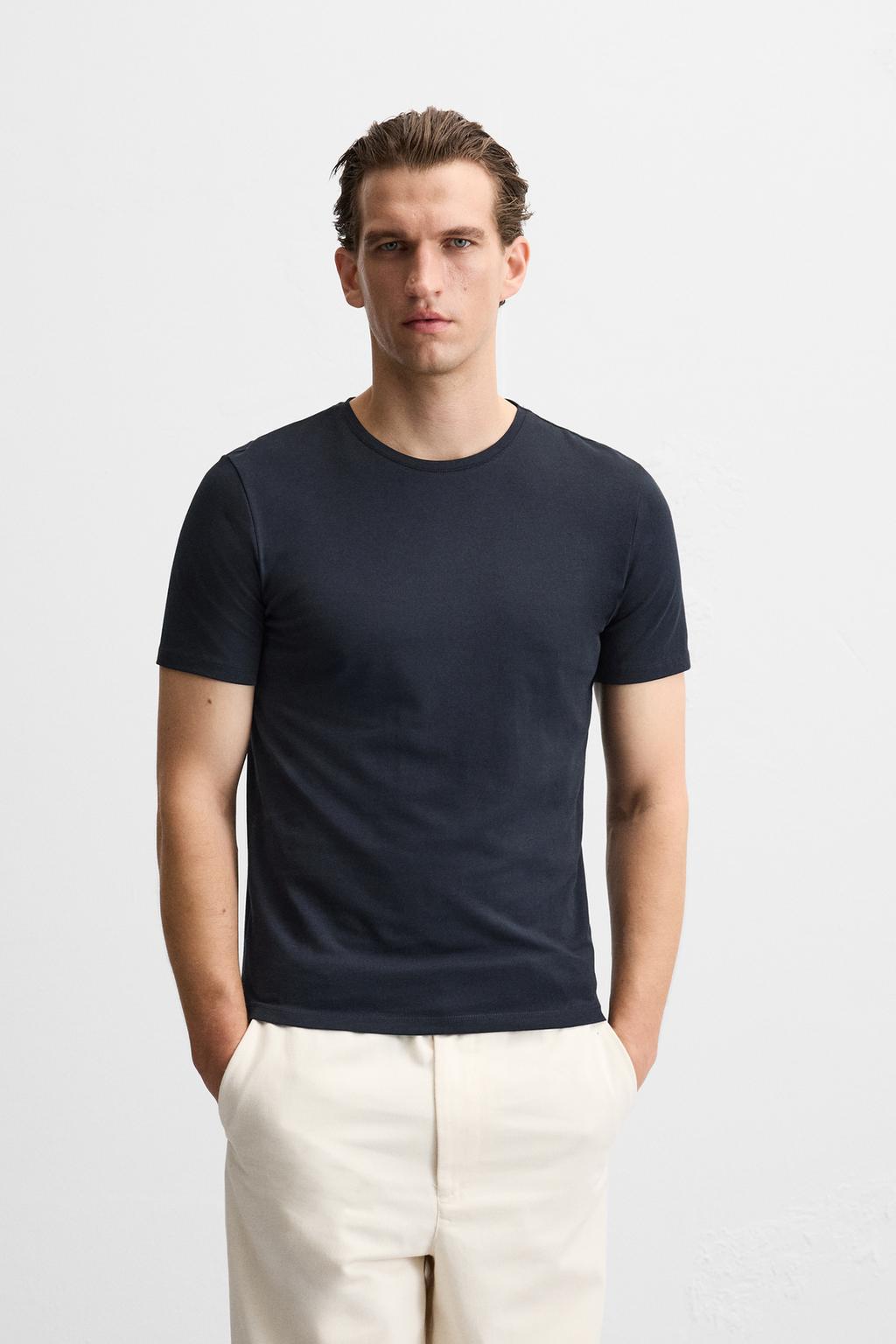 БАЗОВАЯ ПРИТАЛЕННАЯ ФУТБОЛКА SLIM FIT