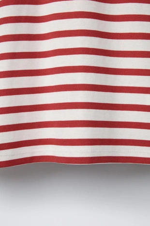 Футболка в полоску с нашивкой- Заказать в России