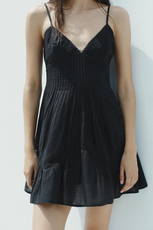 Короткое платье с вышивкой