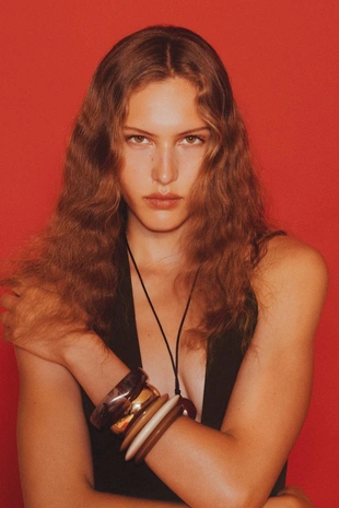 Короткое платье с оборами из марли- Заказать в России