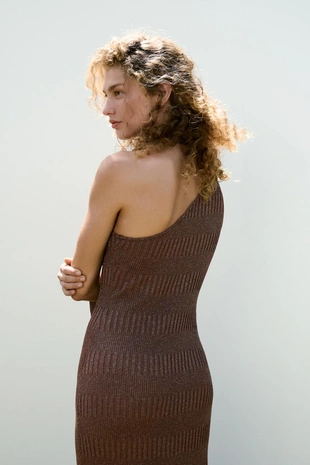 Платье миди асимметричного кроя с платком- Заказать в России