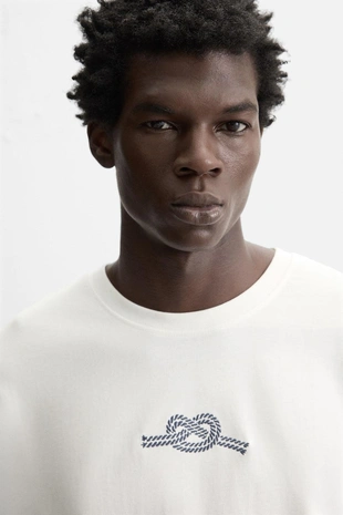 Футболка с комбинированной вышивкой- Заказать в России