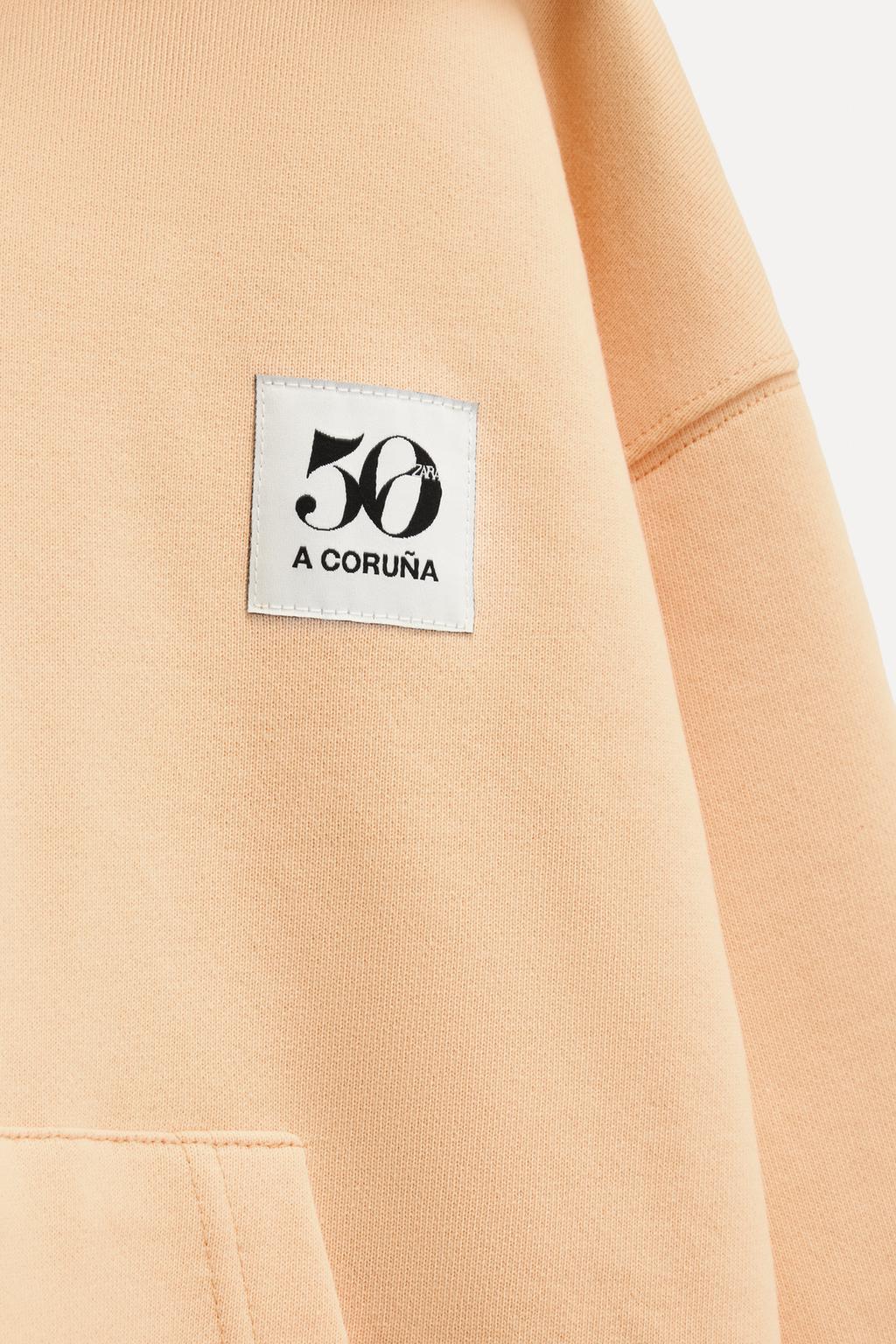 1/2-6 ЛЕТ/ ТОЛСТОВКА НА МОЛНИИ С ЭТИКЕТКОЙ 50TH ANNIVERSARY