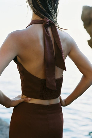 Топ-халтер из льна с ракушками- Заказать в России