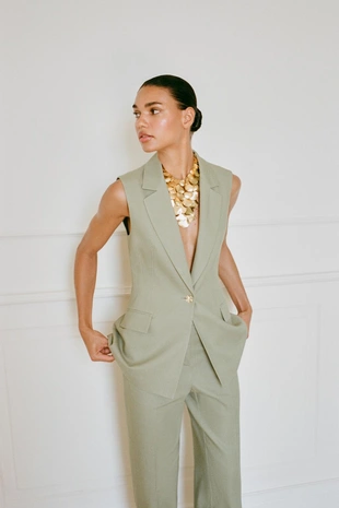 Длинный жилет изо льна- Заказать в России