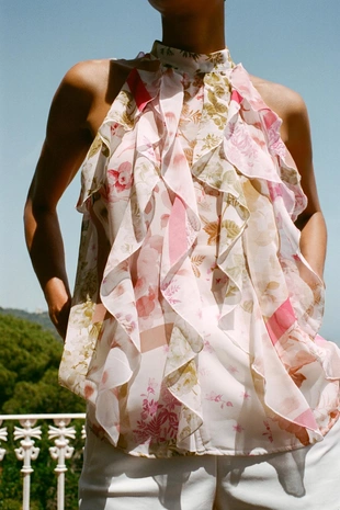 Топ с цветочным принтом и воланами- Заказать в России