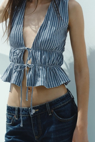 Топ в клетку виши с завязками