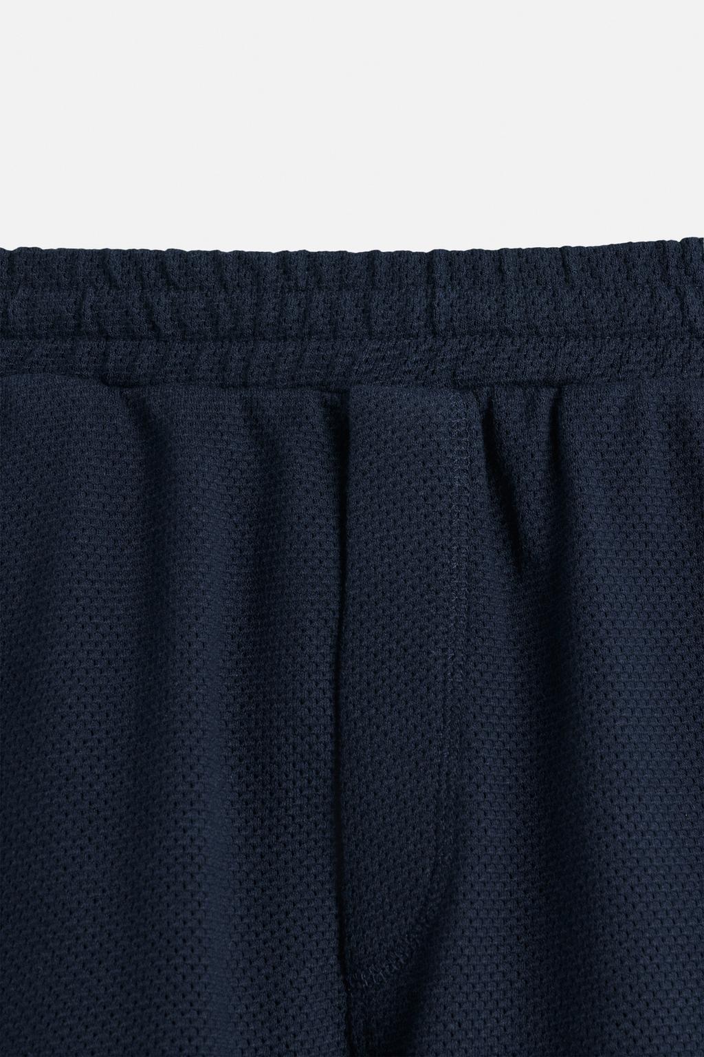 ШОРТЫ-БЕРМУДЫ RELAXED FIT ИЗ РЕЛЬЕФНОЙ ТКАНИ