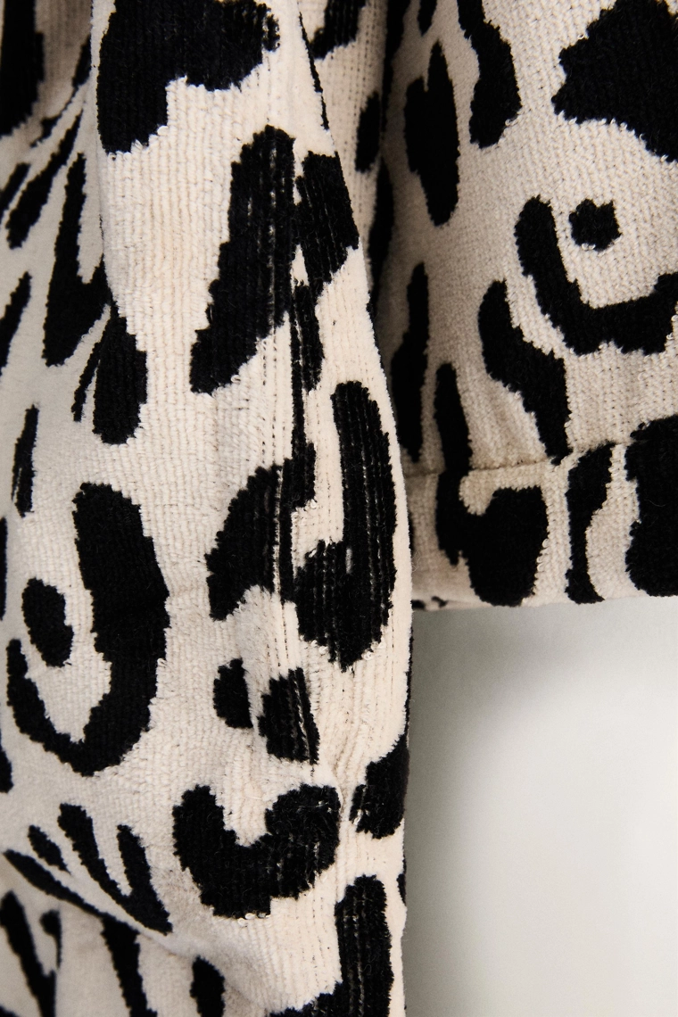 Халат из велюра с животным принтом