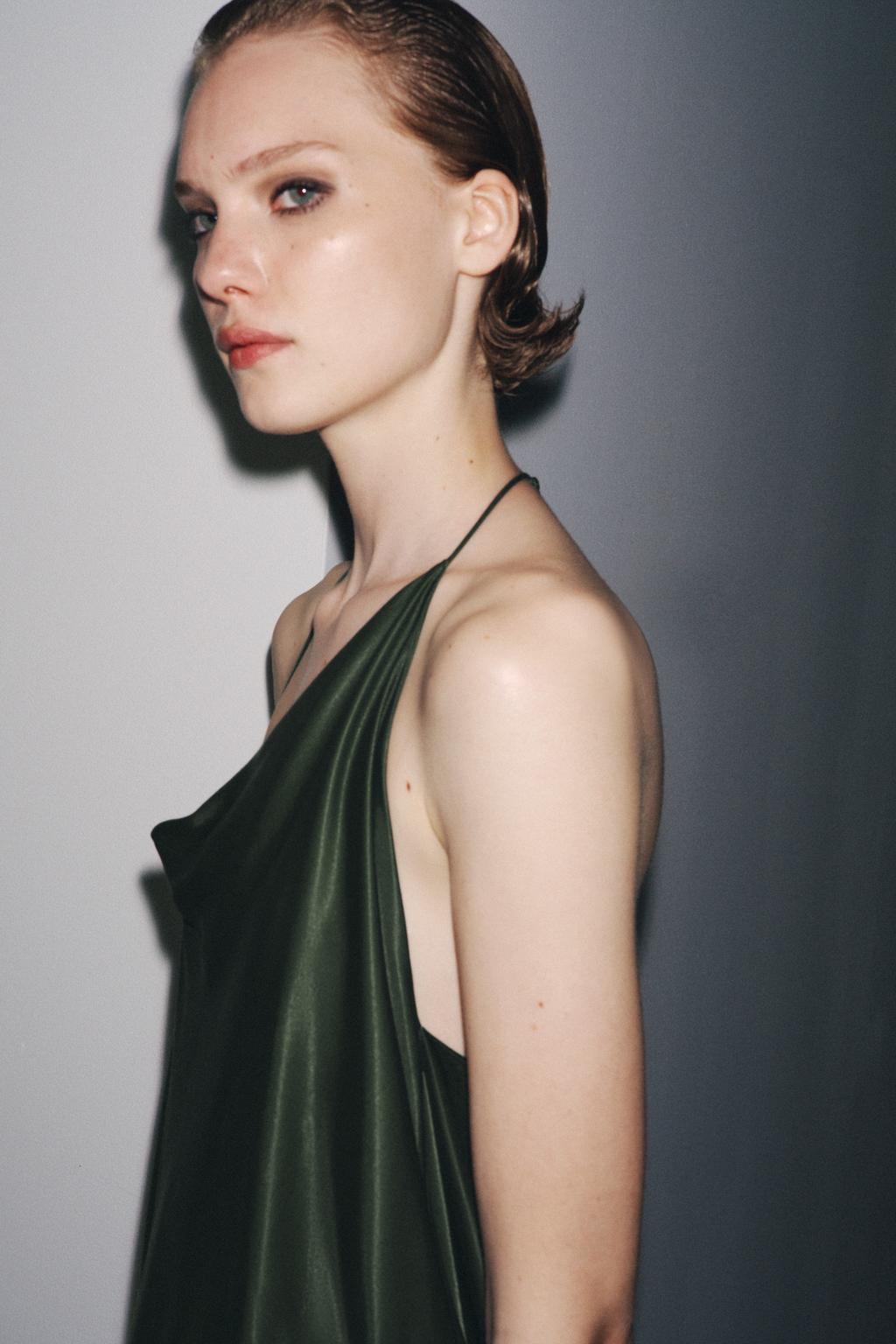АСИММЕТРИЧНОЕ АТЛАСНОЕ ПЛАТЬЕ — ZW COLLECTION